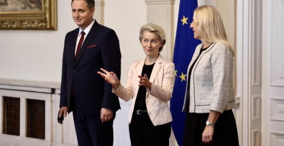 Fon der Lajen sa članovima Predsjedništva BiH