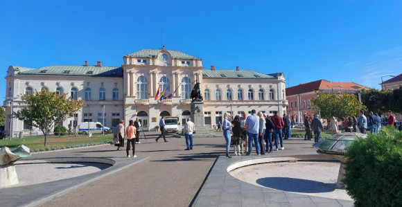 BN: Dojava o bombama u Sudu i Gradskoj upravi ( FOTO, VIDEO)