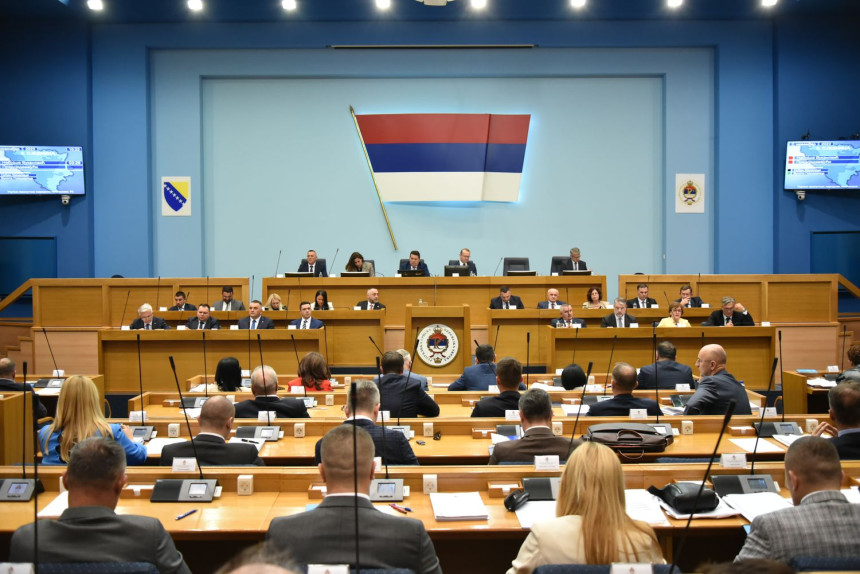 Parlament skinuo opozicione zakone: "Ovo je tiranija"