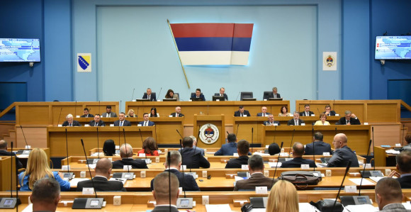 Parlament skinuo opozicione zakone: "Ovo je tiranija"