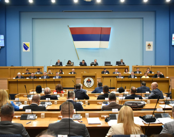 Parlament skinuo opozicione zakone: "Ovo je tiranija"