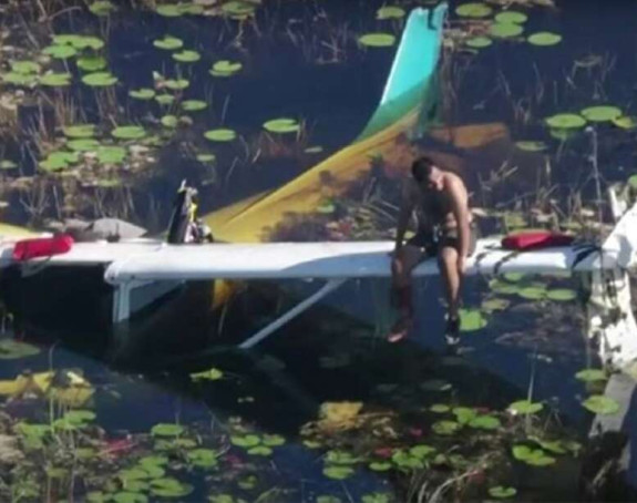 Avion se srušio u močvaru među aligatore i zmije!