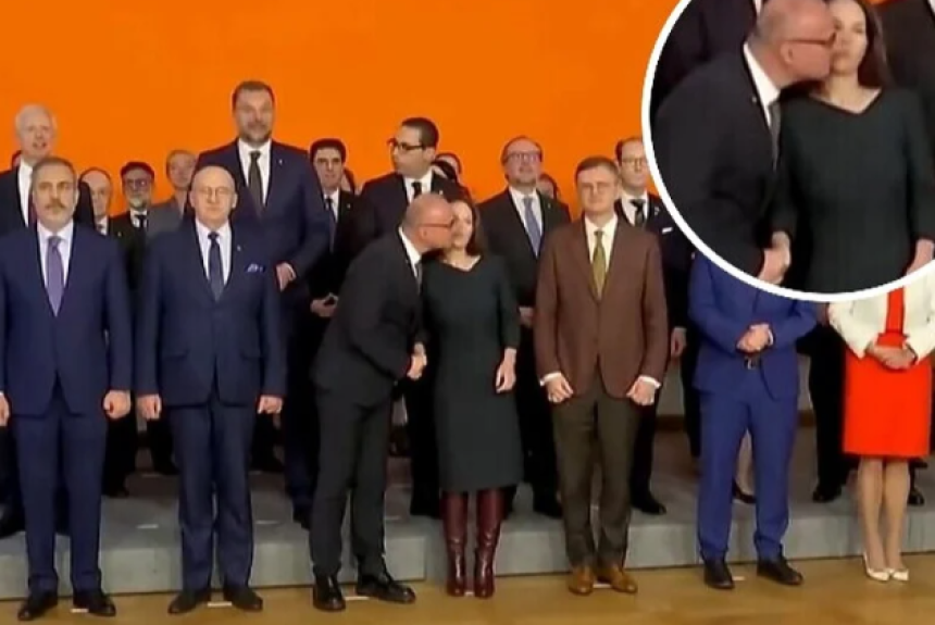 Blam: Grlić Radman pokušavao poljubiti Berbok (VIDEO)