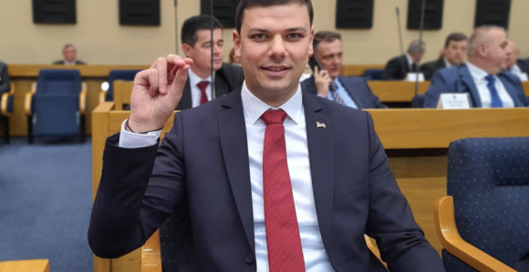 Antonić smijenjen jer se suprotstavio privatizaciji Gas RS