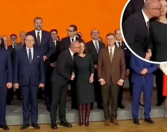 Blam: Grlić Radman pokušavao poljubiti Berbok (VIDEO)