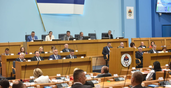 "Ponavljali uporno glasanje dok nisu navukli 42 glasa"