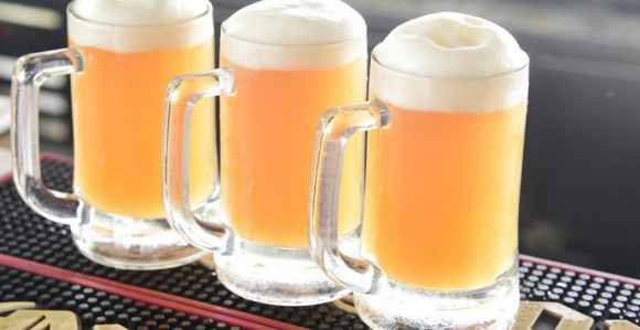 Grupa Nemaca oborila Ginisov rekord popili 1254 piva za tri sata!