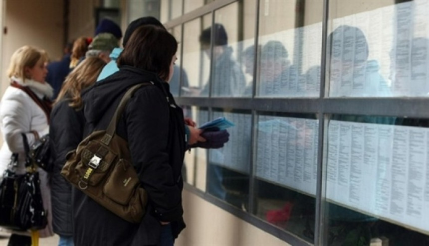 Novinari i geografi u Srpskoj najduže čekaju posao