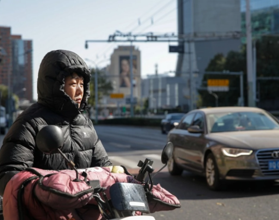 Snježna mećava: Zatvorene škole, letovi otkazani