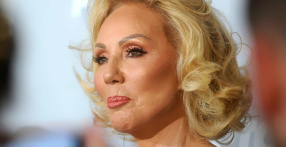 Brena ponovo u tajnosti posetila plastičnog hirurga!?