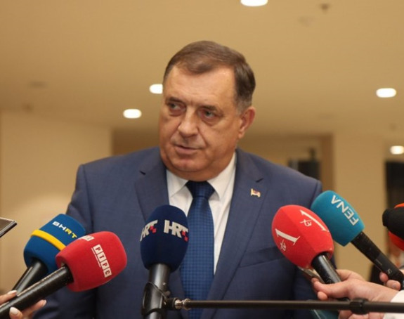 Додик: Нисам чуо шта Шмит говори, не занима ме