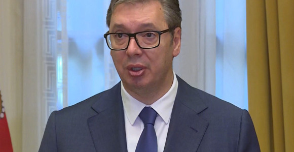 Vučić očekuje dobar razgovor u "četiri oka" sa Makronom