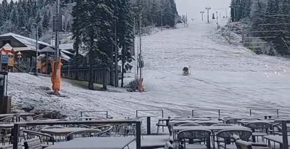 Pao prvi snijeg na Jahorini i na Bjelašnici (VIDEO)