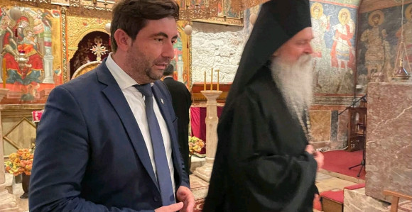 Gradonačelnik Bijeljine posjetio srpske svetinje na Kosmetu