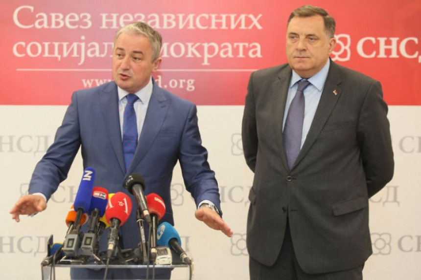 "Dodik sa Šmitom tajno nazdravljao u Bakincima"