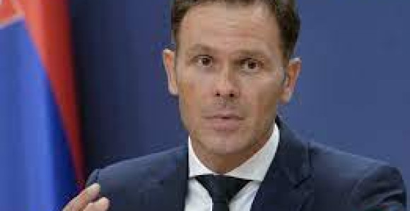 Mali: Srbija od danas vlasnik 100 odsto Er Srbije