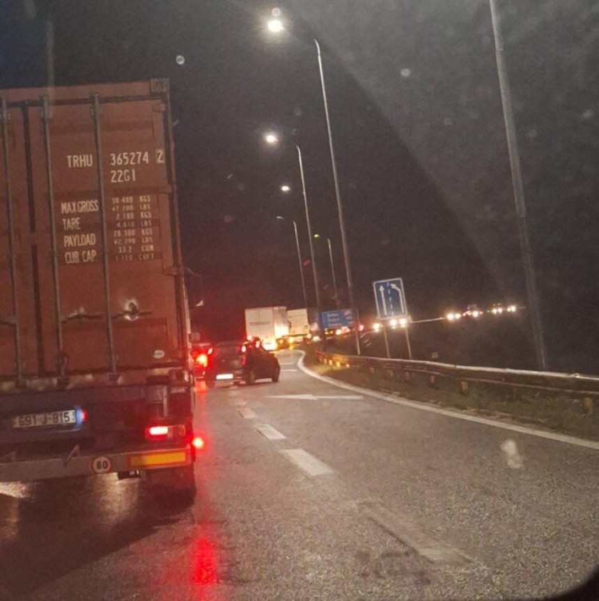 Teška nesreća kod Zenice: Dvoje poginulo