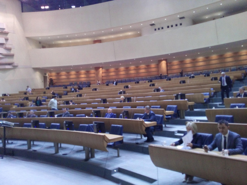 Ista odgovornost kada ženu udari bravar ili ministar 