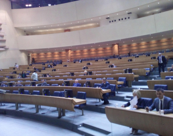 Ista odgovornost kada ženu udari bravar ili ministar 