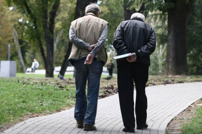 Varao penzionere tvrdeći da je policajac