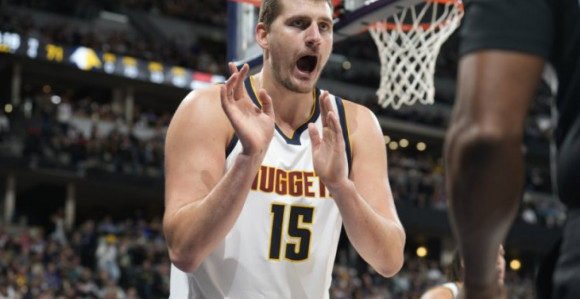 Haos u Denveru: Jokić tučen pa isključen