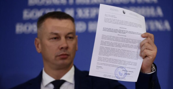 Министар Ненад Нешић пријављен Тужилаштву БиХ