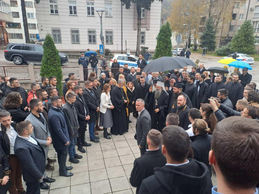 У храмовима се миримо сами са собом, а затим и са другима