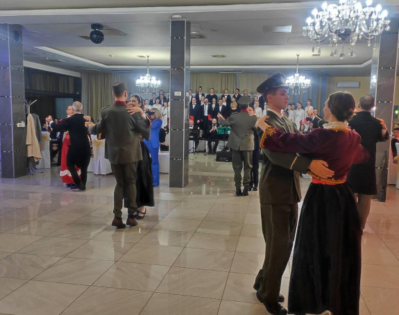 Bijeljinski bal - Dučićevi i Magini sati