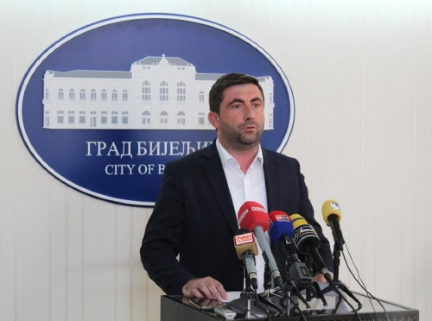 Nećemo finansirati nepostojeće radove na školi u Batkoviću