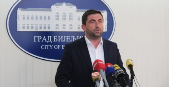 Nećemo finansirati nepostojeće radove na školi u Batkoviću
