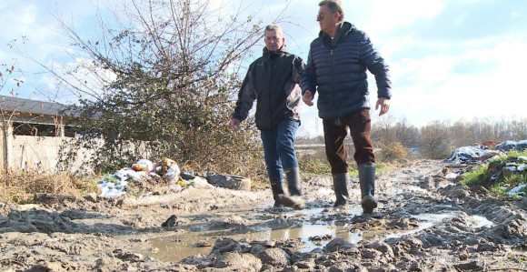 Srbin Srbima blokira gradnju puta do groblja?!