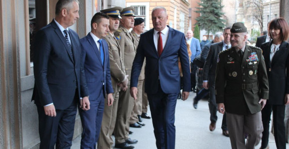 NATO i Amerika će biti uz Oružane snage BiH