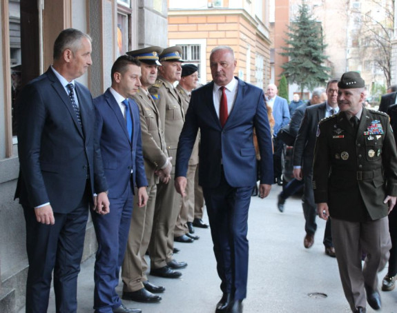 NATO i Amerika će biti uz Oružane snage BiH