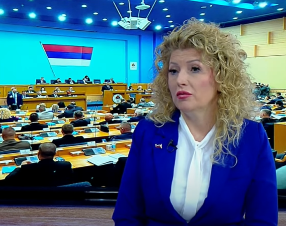 "Евидентно је да Српска нема новца и да је у проблему"