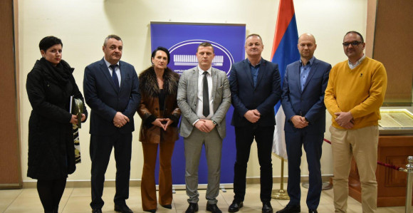 Ovo je Nezavisni odbor koji bira direktora policije