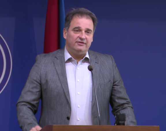 "Материјали из Скупштине касне и нису потпуни"