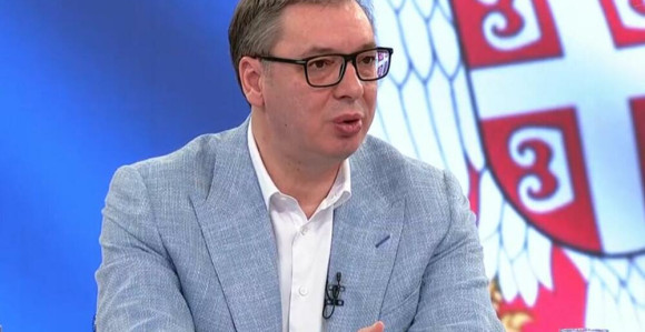 Вучић: Позивам људе да размишљају о нашој држави