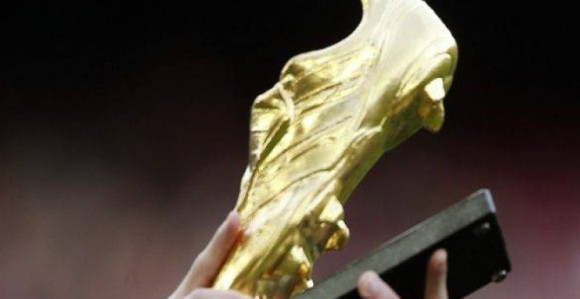 Zlatne kopačke Dejvida Bekama prodate na aukciji