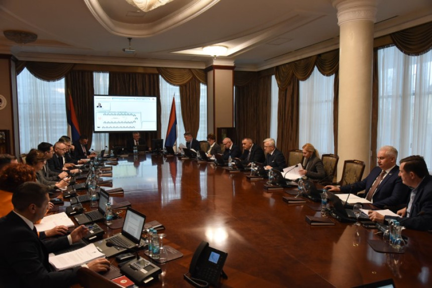 Влада драстично смањује накнаде за незапосленост