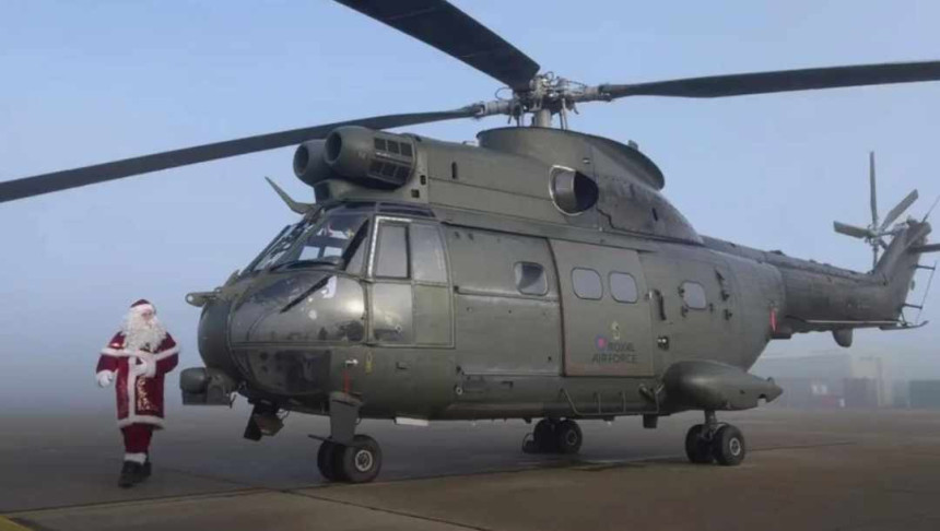 Deda Mraz vojnim helikopterom dostavio paketiće deci u bolnicu!