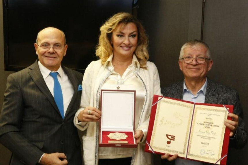 Sneki proglašena Nacionalnim umjetnikom