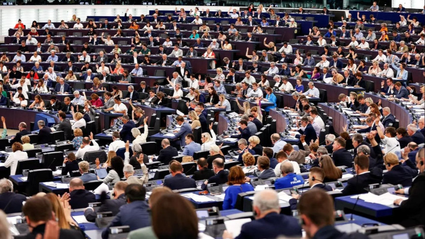 Отворити преговоре са БиХ, Украјином и Молдавијом