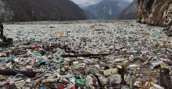 Ekološka katastrofa i tone otpada u Drinskom jezeru