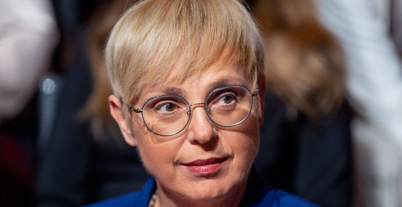 Predsjednica SLO nije zadovoljna svojom platom