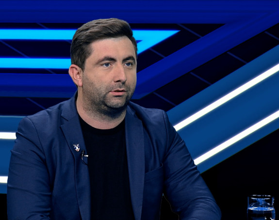 "Nakon dolaska u Vladu iz ministarstva su hitno zvali direktore škola u Semberiji"