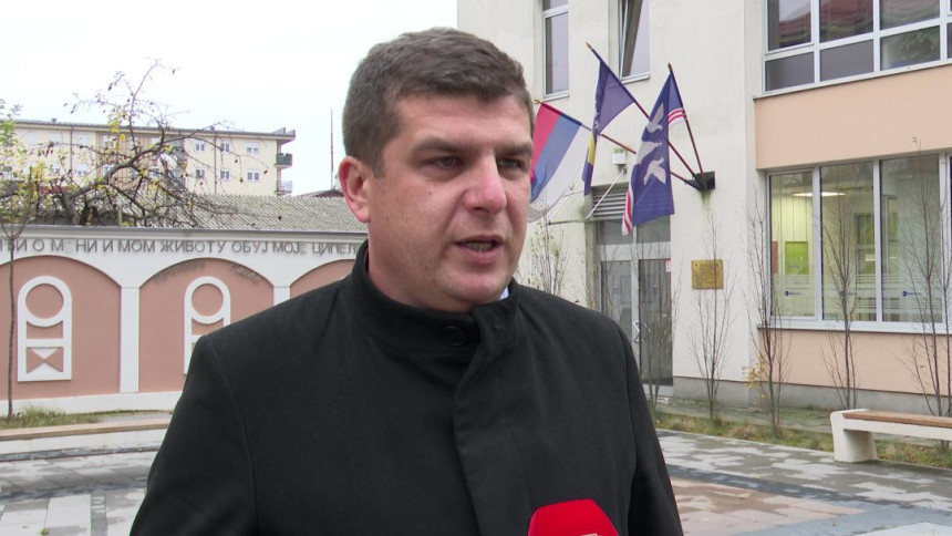 Ministre, niste isplatili štetu poljoprivrednicima