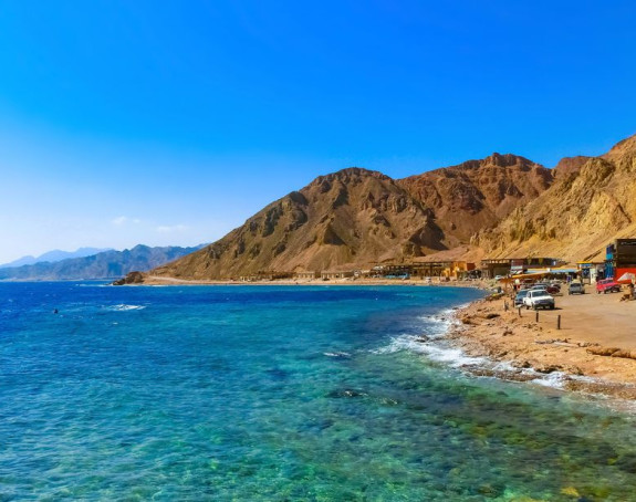 Kuva na obalama Crvenog mora, oborena letjelica