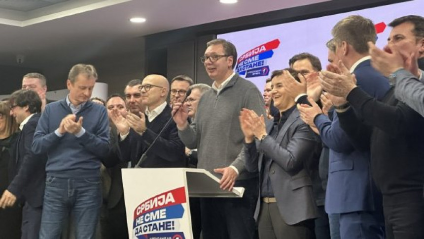 Vučić proglasio pobjedu SNS na svim nivoima
