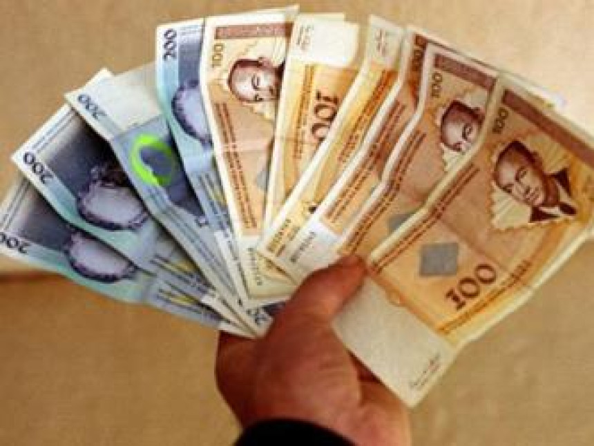 Просјечна плата у БиХ у октобру 1.285 марака