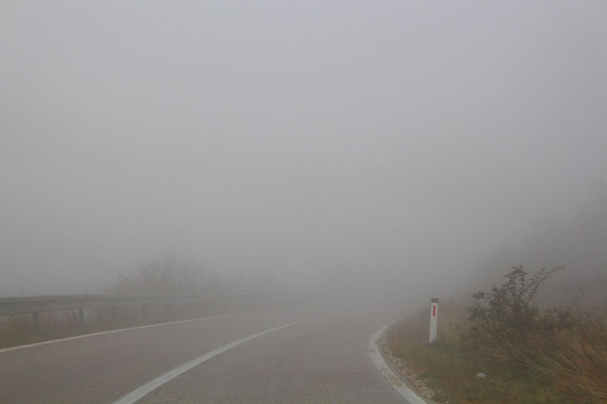 Veoma gusta magla smanjuje vidljivost uz Bosnu, Vrbas...